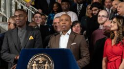 Alcalde de Nueva York dice que “no hay lugar” en su ciudad para inmigrantes