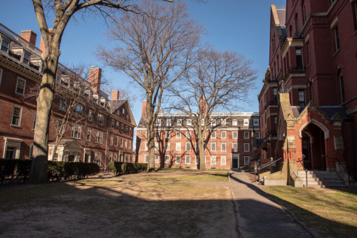 La présidente de l'Université Harvard, Claudine Gay, démissionne